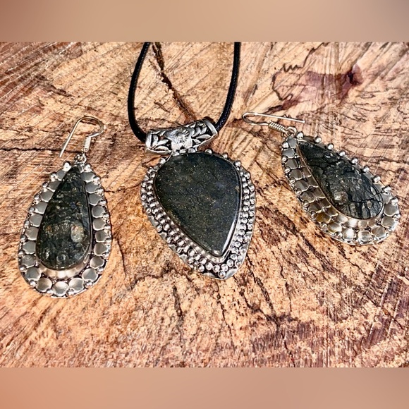 Polished “Fools Gold” Pyrite Pendant & Earrings Set - Picture 7 of 8